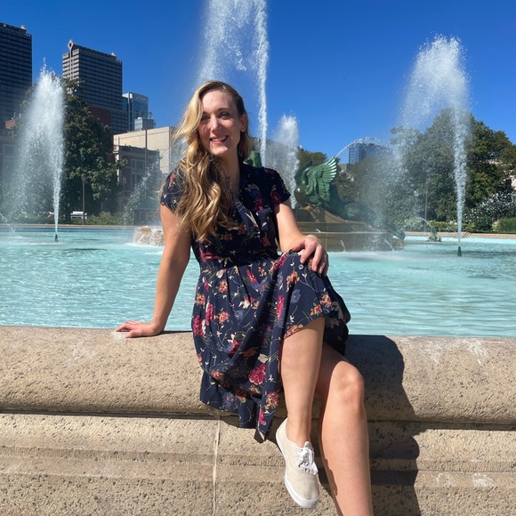 Meet your Posher, Jaylin✨ Posh Ambassador✨ - Picture 2 of 6